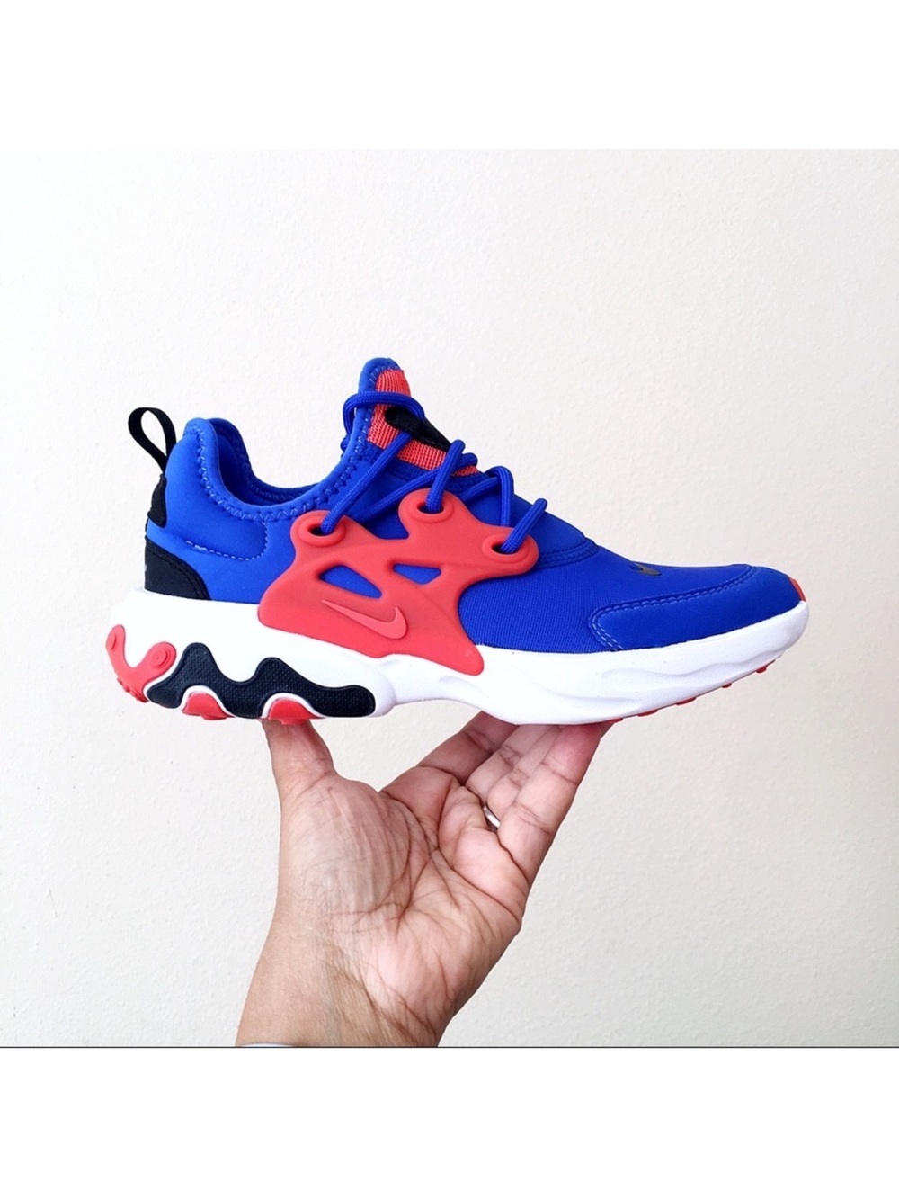 Nike React Presto Blue and Orange Hyper Royal Clay Sneakers Size 5.5Y / 7 Women